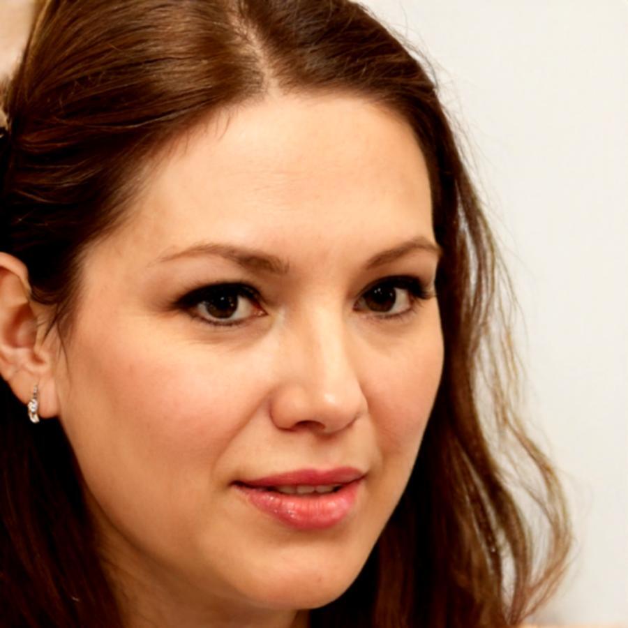 Portrait of Petra Volkov, Behavioral Finance Specialist